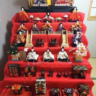 【募集停止】雛人形7段飾りお譲り先探しています。
