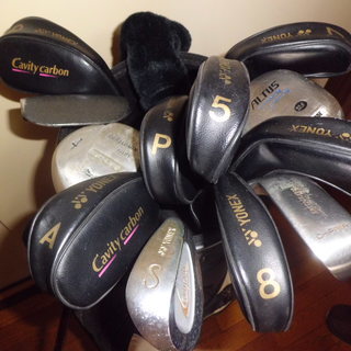 ゴルフバック、クラブの画像