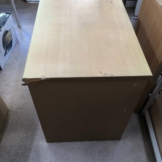 パソコンデスクの画像