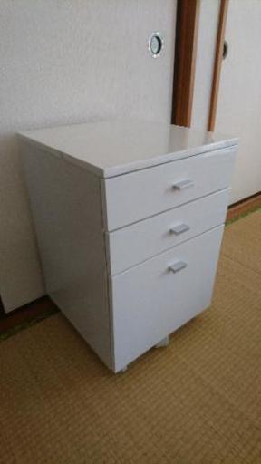 キャビネット 白