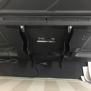 液晶テレビ　壁付けの画像
