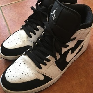 NIKE エアジョーダン1  白/黒