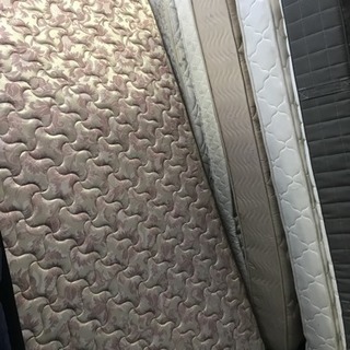 ★ 脚付き シングルベッドたくさん御座います 無料で差し上げます★の画像