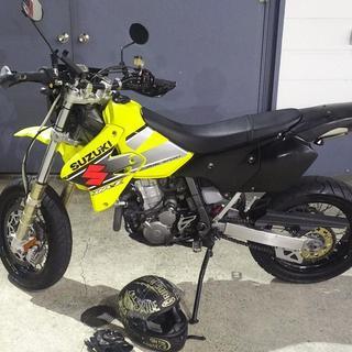 DR-Z400S モタード仕様の画像