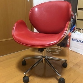 イス 赤 阿佐ヶ谷南 ローソン前での画像