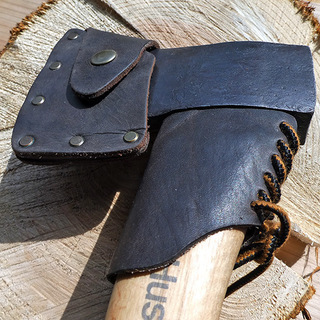 ハスクバーナ 38cm手斧用の本革レザーネックカバー、新品。薪割り、キャンプ手斧の画像
