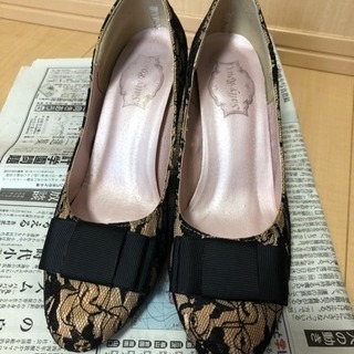 キレイめ 黒 レース パンプス