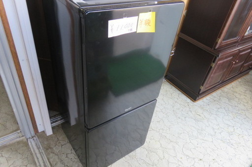 冷蔵庫　12年式　黒  106l　50％off