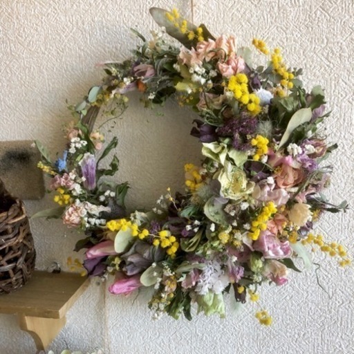 この春採れたお花のみで作る三日月リース