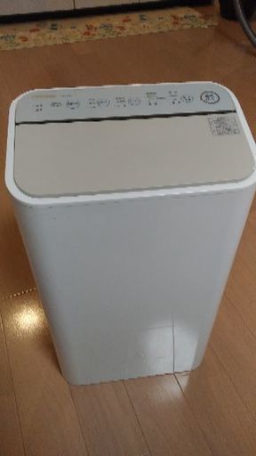 TOSHIBA　除湿器