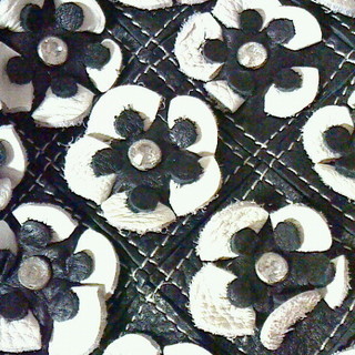 牛革ショルダーバッグ【新品・半額以下】の画像