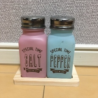 塩コショウ入れの画像