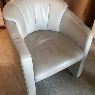椅子 ローラー椅子 皮 あげます！6脚の画像