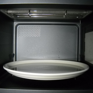 配達設置無料　美品　ハイアール オーブンレンジ JM-V16A 2013年製 600W の画像