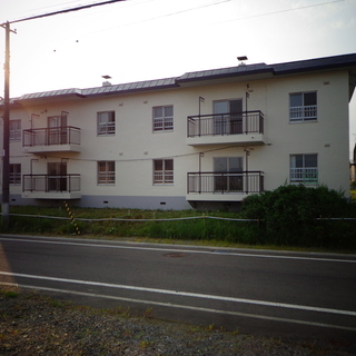深川市・・・3ＬＤＫ・・・駐車2台・・・ペット相談・・・Ｗｉ-Ｆｉ無料・・・敷金・礼金なし（不要）・・・管理費駐車料込40,000円♪ - 深川市