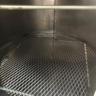 ドラム缶燻製器製作 (ヨシキ4011) 東二見のその他の中古あげます