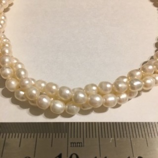 淡水真珠のネックレスの画像