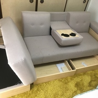ソファ 使用歴は半年だけどシミ多いです