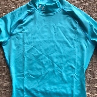 UNDER ARMOUR ロンT新品😻レディース