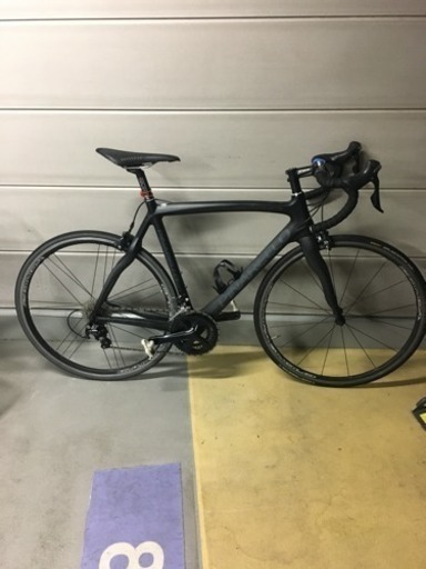 フルカーボン イタリアンロードバイク PINARELLO