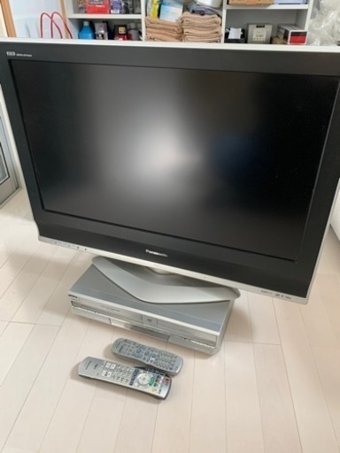 テレビ  32型デッキ付き
