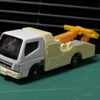 絶版トミカ №2-4 三菱ふそう・キャンター レッカー車 2台セット