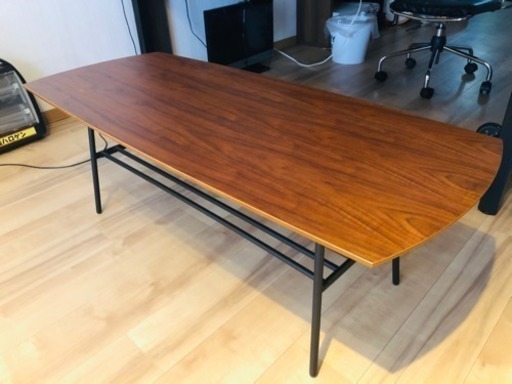 シックなローテーブル