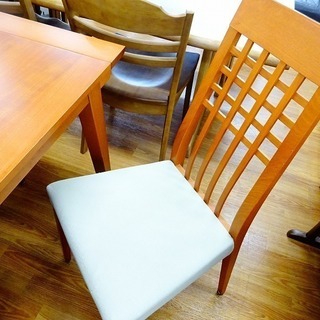 【CALLIGARIS(カリガリス)】ダイニング5点セット売ります！