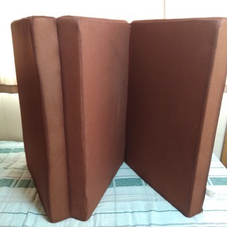 3つ折りマットレス の画像