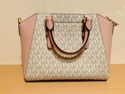 更に値下げ⁉️?値段交渉可能‼️MICHAEL KORS(マイケル コース)