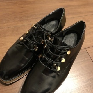 RANDA  黒エナメル靴 