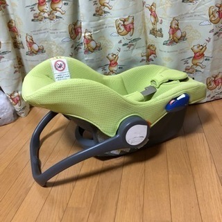combi チャイルドシートの画像