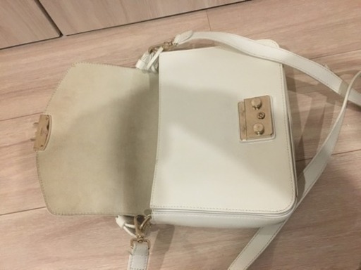 FURLA メトロポリス 白 ミディアムサイズ