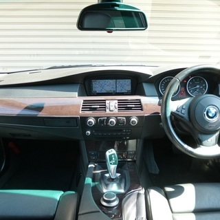 検査31年8月530iツーリングMスポーツPKG後期LCI パノラマサンルーフ/コンフォートアクセス/黒革/純正HDDナビ/idrive/バックカメラ/ミラーETCの画像