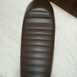 バイク　カフェ　シート　傷ありほぼ新品