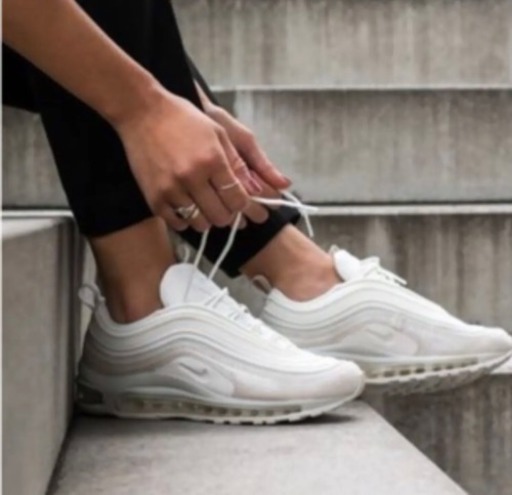 送料込み価格です。 NIKE  エアマックス97