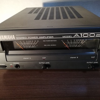 YAMAHAのパワーアンプ(A100a)