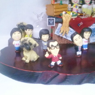 吉本興業のフィギュア類のセットの画像