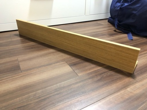壁に付けられる家具・棚・幅８８ｃｍ・オーク材　幅８８×奥行１２×高さ１０ｃｍ