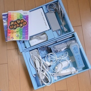 Wii！リモコン２つ！ゲームも２つ！の画像