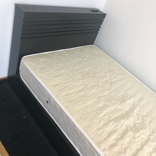 取引中 シングルベット(マットレス付き)