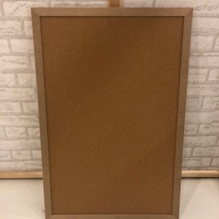 【ほぼ未使用】 マグネットが使えるコルクボード ★ 900mm×600mm ★ ホワイトボード コルクボードの画像