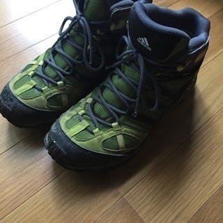 トレッキングシューズ 24.5cm
