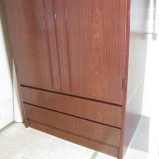 中古　洋服タンス　 　幅85.9　　奥行58.2　　高さ175　 （ｃｍ）　レッドウッドの画像