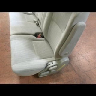 エスティマ50セカンドシートの画像