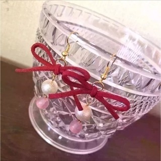 ハンドメイド ピアス スウェード調の画像
