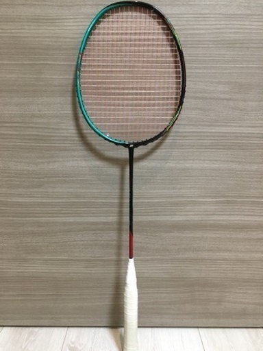 ヨネックス アストロクス88S バドミントン ラケット