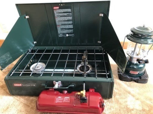 キャンプの必需品ビンテージバーナーとランタン