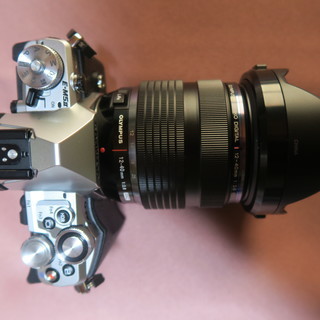 OLYMPUS OM-D E-M5 Mark II （シルバー）12-40mm F2.8 レンズキット（内箱