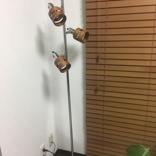 フロアスタンド
